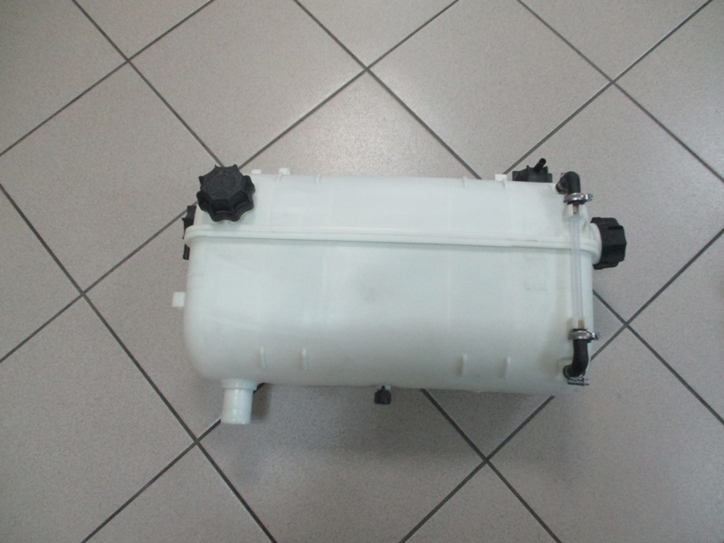 Расширительный бачок Hyundai Univers