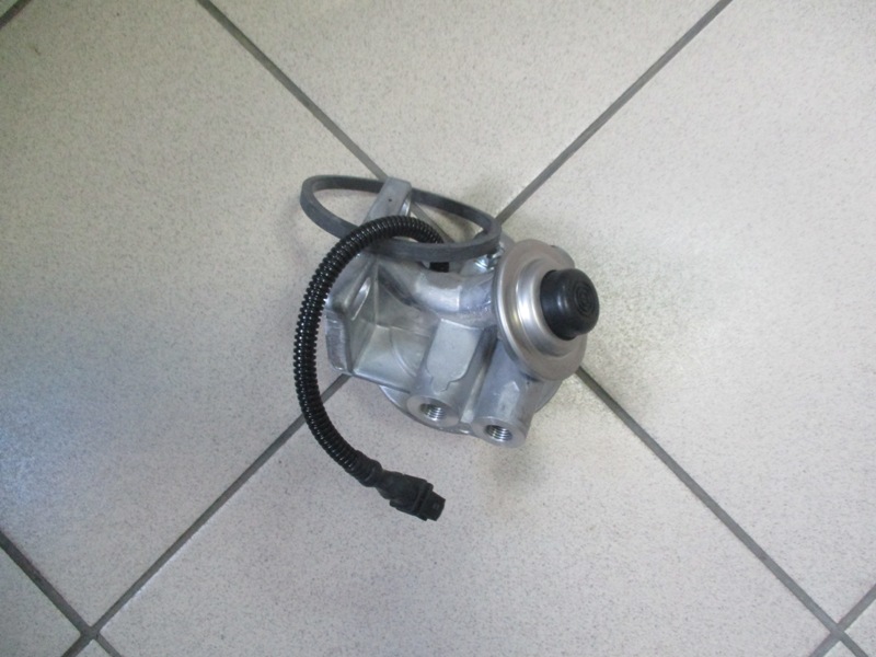 Насос подкачки топлива Daewoo BH120