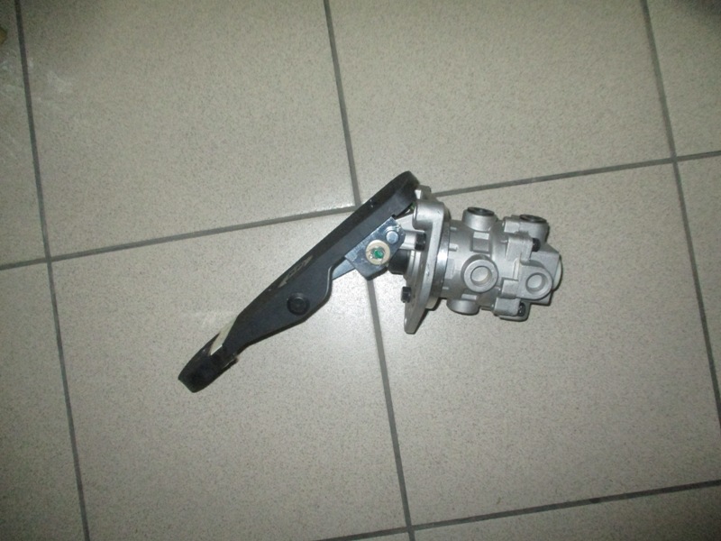 Главный тормозной кран Daewoo BH120