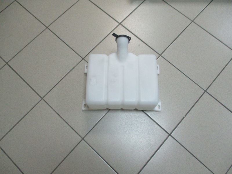 Бачок омывателя лобового стекла Hyundai Univers