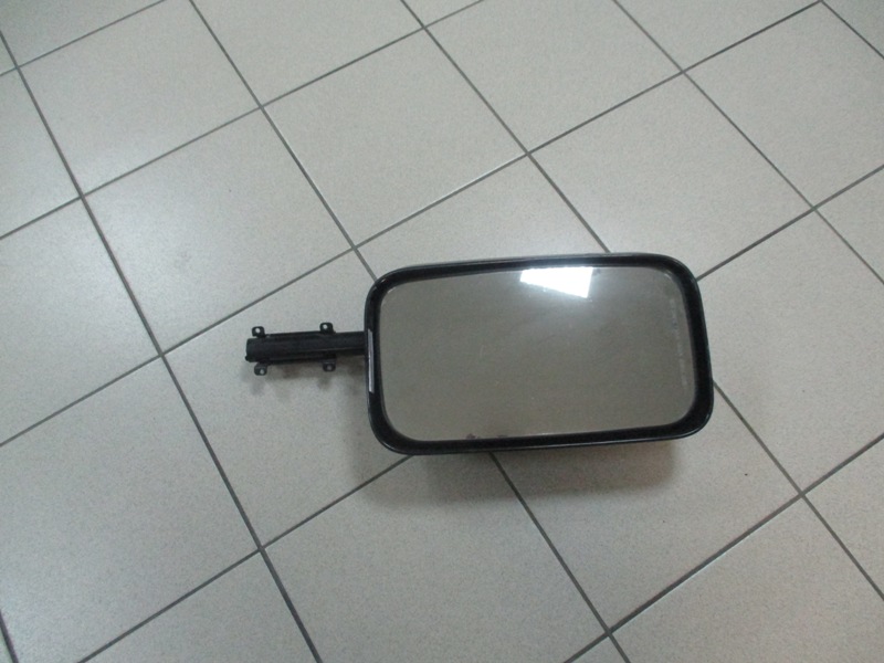 Зеркало правое без подогрева с кроштейном Hyundai Univers