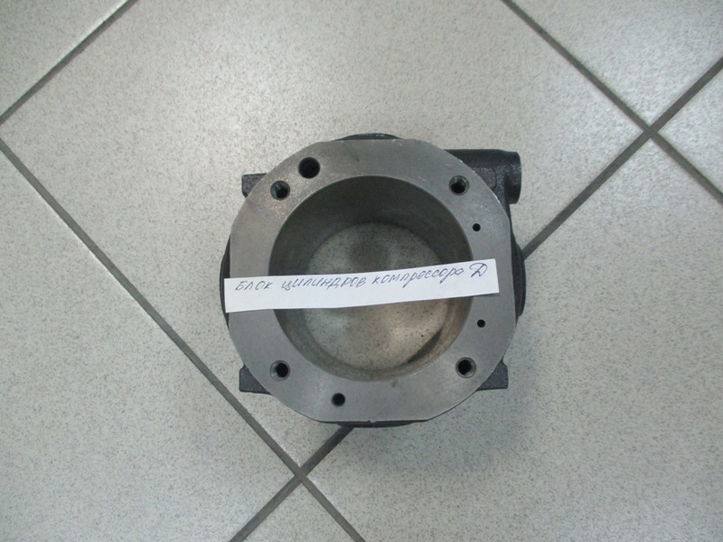 Блок цилиндров компрессора ДВС DV11 Daewoo BH120