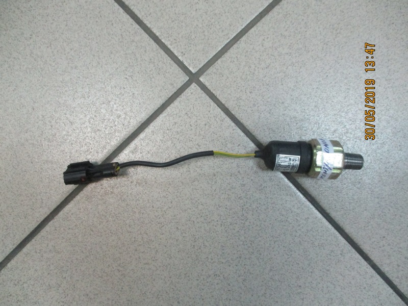 Датчик контрольной лампочки  ДВС  Daewoo BH120