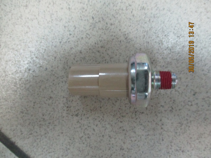 Датчик давления масла  ДВС   D6CB  Hyundai Univers