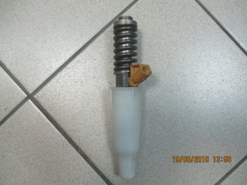 Насос форсунки Hyundai Univers