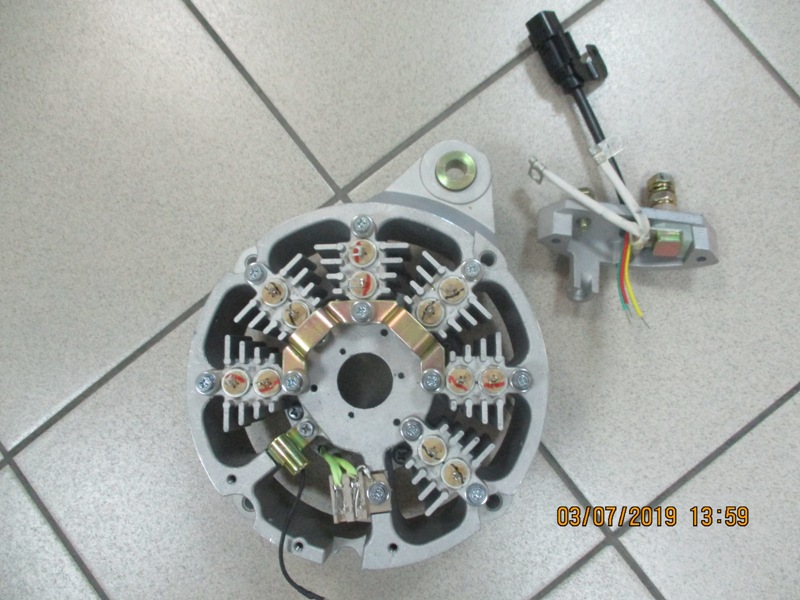 Крышка генератора передняя Hyundai Univers